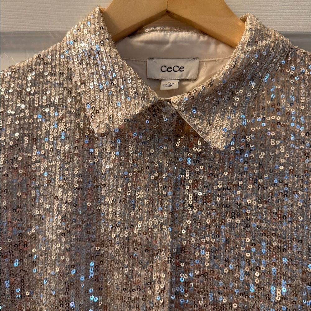 NWT! CeCe Sparkling Silver Sequin Top - Small